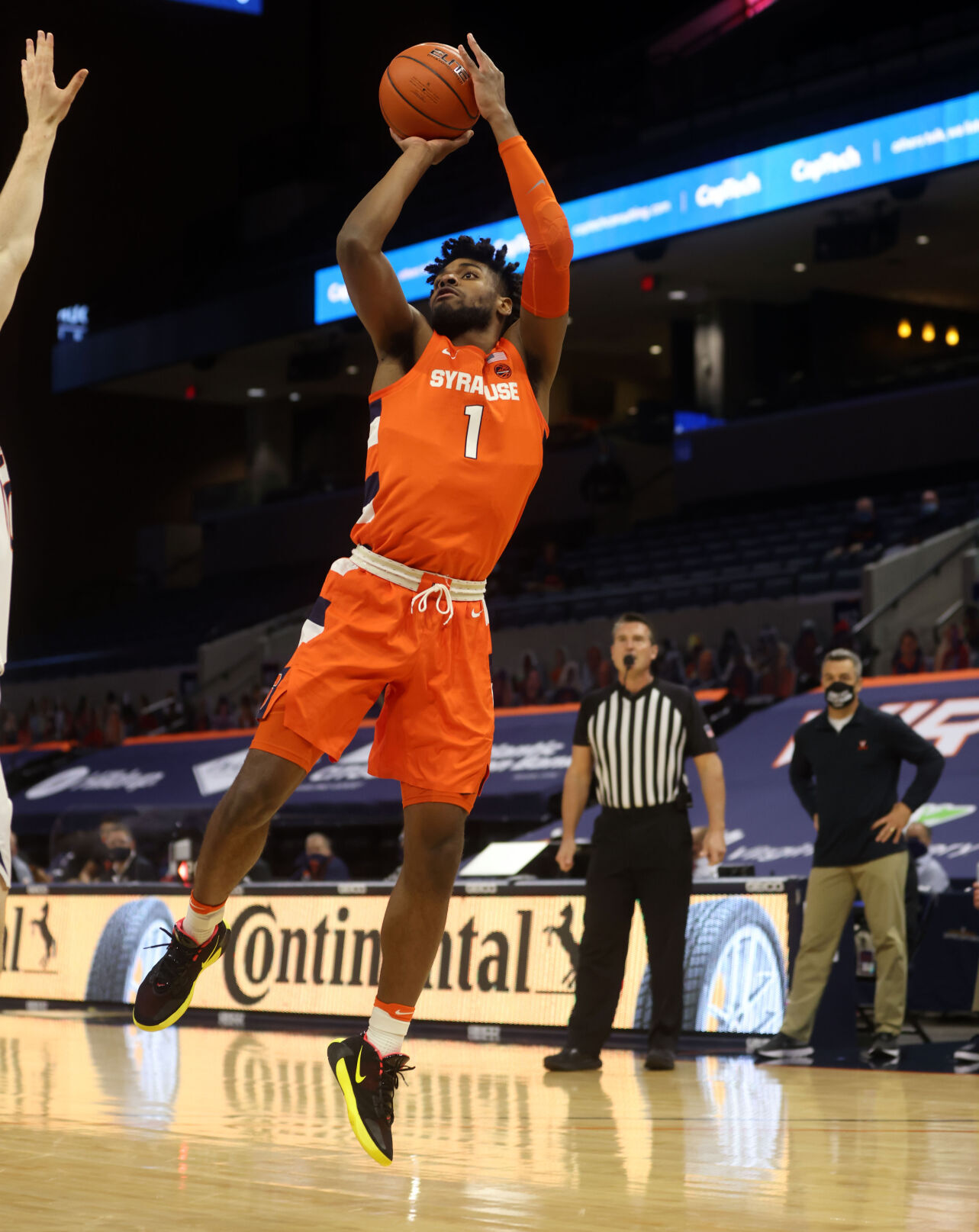210126-cdp-sports-uva-syracuse868.JPG
